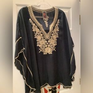 Johnny Was Navy Poncho With Cream Floral Embroidery, Size 1X, Vintage.